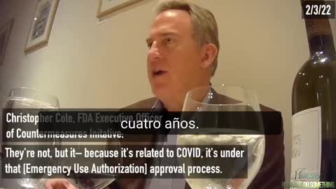 Funcionario ejecutivo de la FDA revela futura política de COVID.