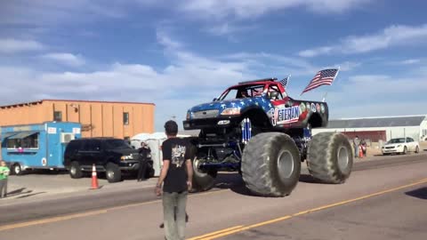 #SUNDAYFUNDAY - With a Monster Truck!