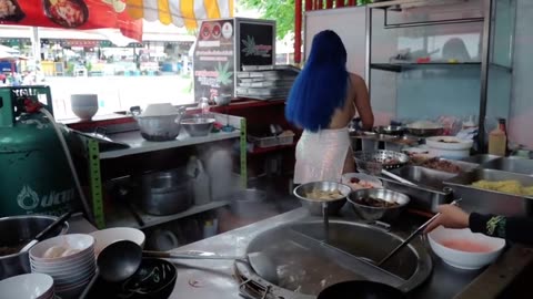 AMAZING Moist Chicken Breast Soup Prepared By A Legendary Thai Lady Chef