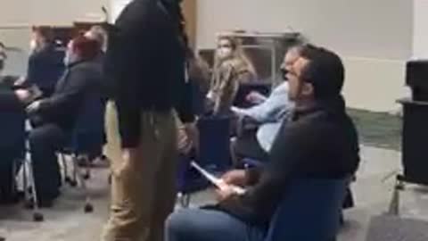 N.Y. Security Guard Aggressively Takes Parent out of School Meeting No Mask