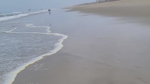 Walking to Huntington Beach Pier from Brookhurst St Ocean Waves