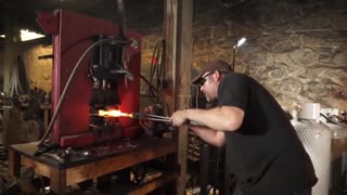 Forging a Damascus knife