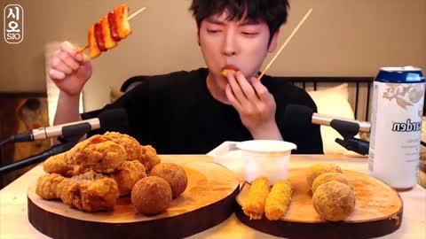 sub)Mukbang Chicken🍗🍺BHC Cheese ball, Rice Cake Eatig show [SIO ASMR] show