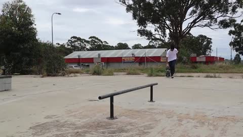 LEARNING HOW TO SKATE RAILS