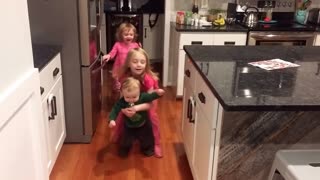 Baby 1st steps with Sisters