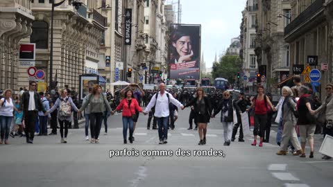 Alexandra Herion-Caude | Human Chain Protest