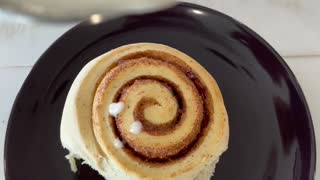 Icing Homemade Vegan Cinnamon Buns