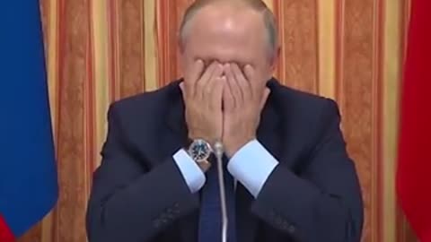 Hilarious_Putin laughs at his minister for suggesting to export pork to muslim countries