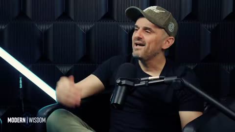 Predicting The Future, Dealing With Hate & Living In The Dirt - Gary Vee