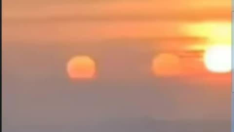 4 Suns or 3 Reflections Of The Sun? - Alan/TheUnscrambledChannel