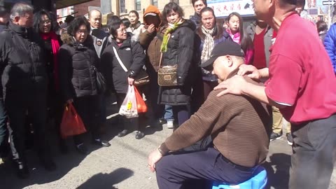 Luodong Briefly Massages Elderly Chinese Man In Black Hat