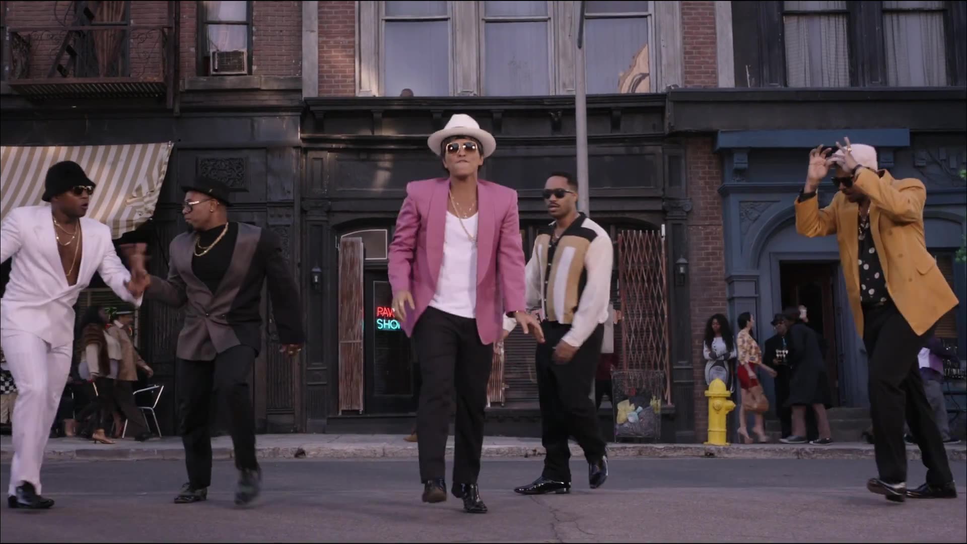 Mark Ronson Uptown Funk Official Video Ft Bruno Mars