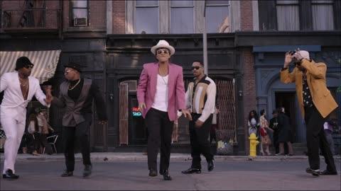 Mark Ronson - Uptown Funk (Official Video) ft. Bruno Mars