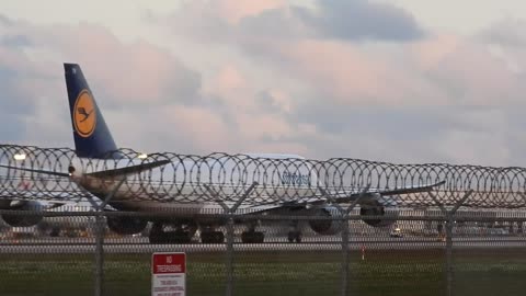 Yesterday Boeing 747 #takeoff from #Miami to #Frankfurt #miamiinternationalairport #lufthansa