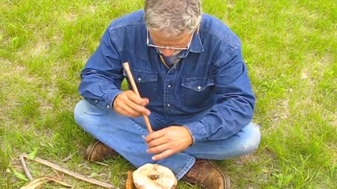 BUSHCRAFT - BURNING A BOWL FROM FIRE & WOOD