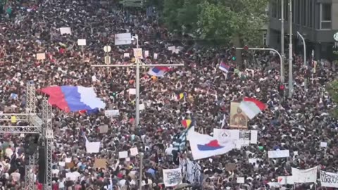 SERBIA 🇷🇸 - The 5th week of protests against the government. Silence from the media cause they don't want to give you idea's