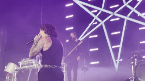 Happy Song - Bring Me the Horizon - live in Houston Tx 6/27/2023