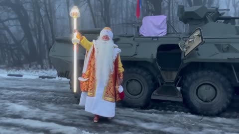 🌲 Ded Moroz from Veliky Ustyug drove to Belgorod on an armored personnel carrier.