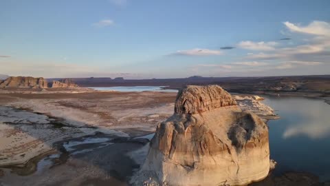 Lone Rock, Lake Powell - Aerial Tour