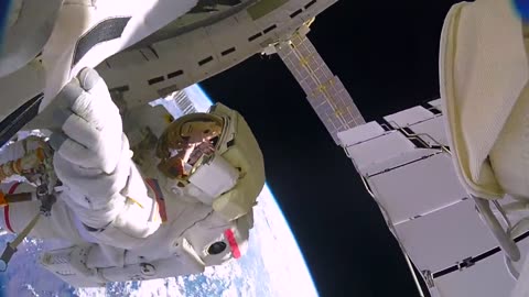 Astronauts accidentally lose a shield in space GoPro 8K