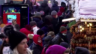 Budapest's Christmas markets open for vaccinated