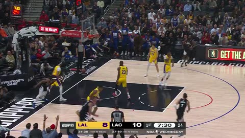 NBA - Terance Mann TO THE RACK 💪 LAL-LAC