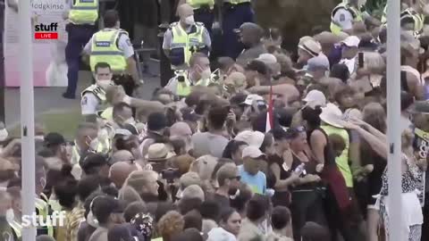 New Zealand Police beat, and arrest peaceful protestors