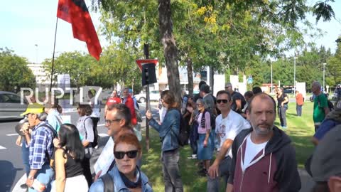 France: Yellow Vests protest outside Macron's political party event in Avignon - 02.10.2021