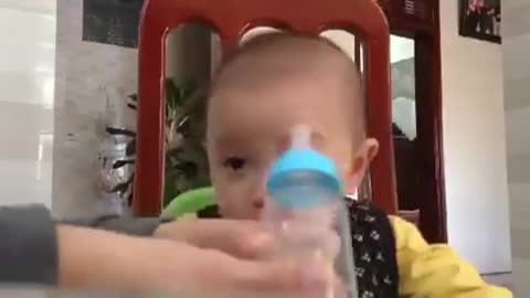 baby falls asleep while eating, so kute