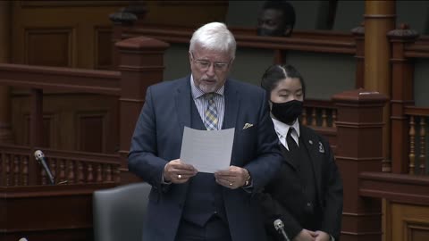 MPP Nicholls Presents Petition to Stop Centralized Digital ID’s
