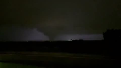 Tornado moving near Ardmore, Oklahoma