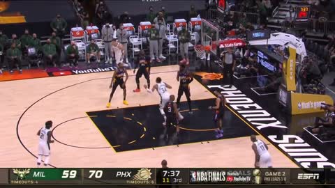 Amazing Perfomance from Giannis Antetokounmpo #basketball