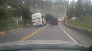 Video registró peligrosa maniobra en vía Bucaramanga - Pamplona
