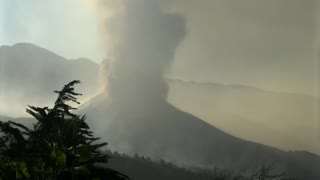 La ruptura del cono del volcán de La Palma amenaza nuevas zonas urbanas