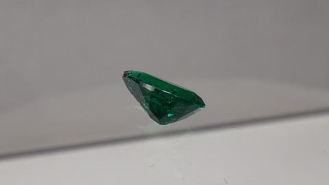 Hydrothermal Emerald Grade B, Pear Shape