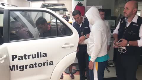 Expulsarán de Colombia a tres venezolanos que robaron un camioneta en Bogotá