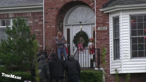 Tough guys bring the HOOD TO THE 'BURBS AT CHRISTMAS - PRANK!