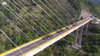 Así se ve desde un drone la prueba de carga del puente Hisgaura en Santander