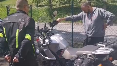 Mischievous Motorcyclist Causes Friend Some Confusion