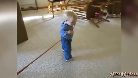 baby learns to walk with his dog ♥