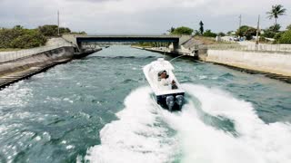 Florida Boater Nearly Wrecks on Jetty During Spring Break