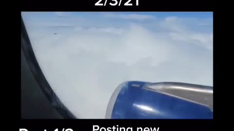 Flying saucer flies past jetliner