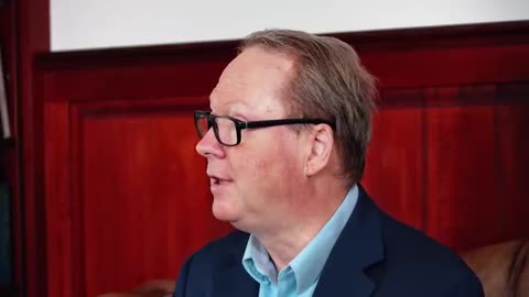 "Droht ein Krieg auf deutschem Boden?" - Prof. Dr. Max Otte Interview