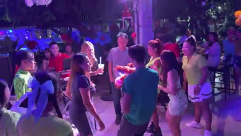 Pattaya Thailand Soi 7 Luxor Bar Party l