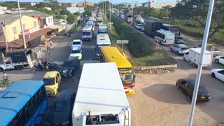 Trancones por protesta de conductores de buses de Olaya y Ternera