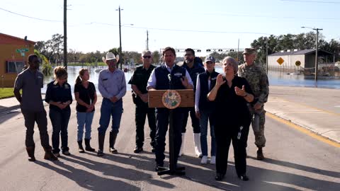 Gov. DeSantis Delivers an Afternoon Hurricane Ian Update in DeSoto County