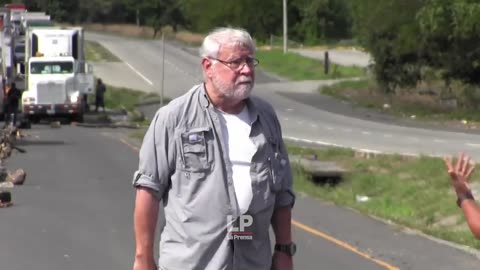 Man Shoots Protesters Blocking Traffic: Video 5