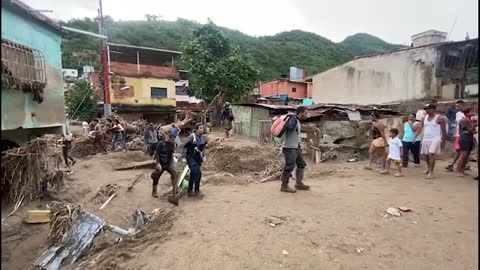 Venezuela: landslide leaves dozens dead, more than 50 missing