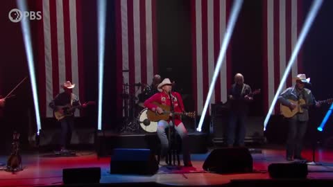 Alan Jackson Performs "America the Beautiful"