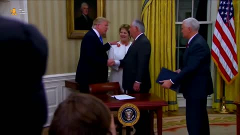 Donold Trump's Funniest Handshakes Cool Compilation